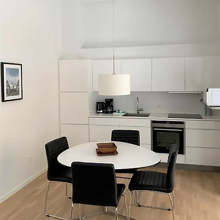 Charming 2-Bedroom Apartment In The Heart Of Copenhagen *