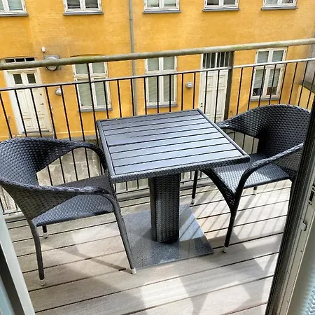 Charming 2-Bedroom Apartment In The Heart Of Copenhagen Lägenhet Köpenhamn