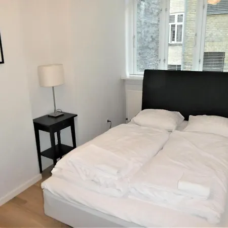 Lägenhet Charming 2-Bedroom Apartment In The Heart Of Copenhagen *